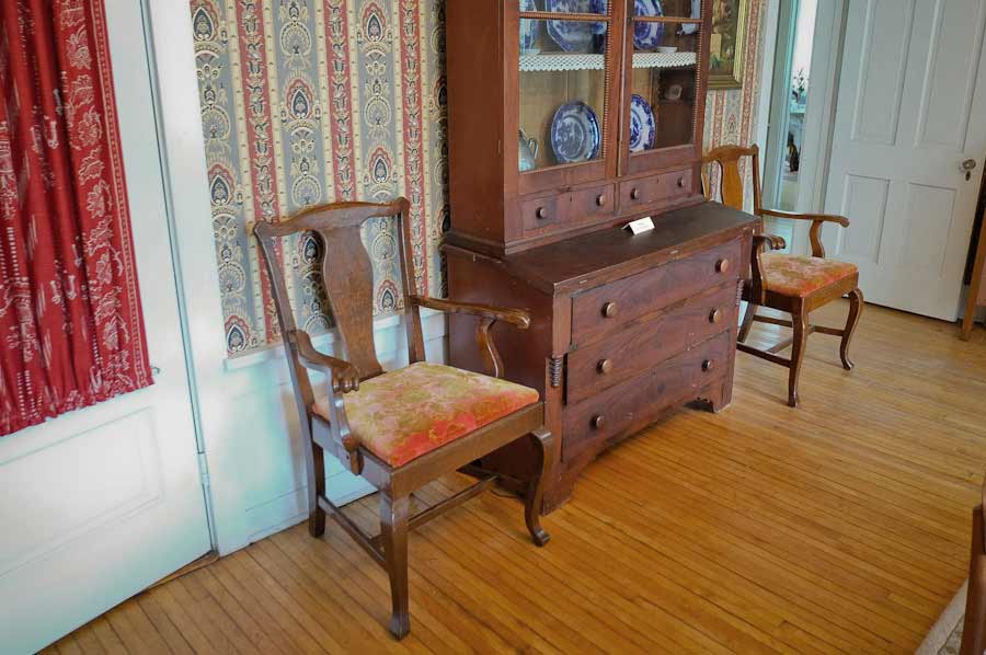 Photo of 1087 Armchair, purchased by Cass Gilbert for the 1905 Minnesota State Capitol